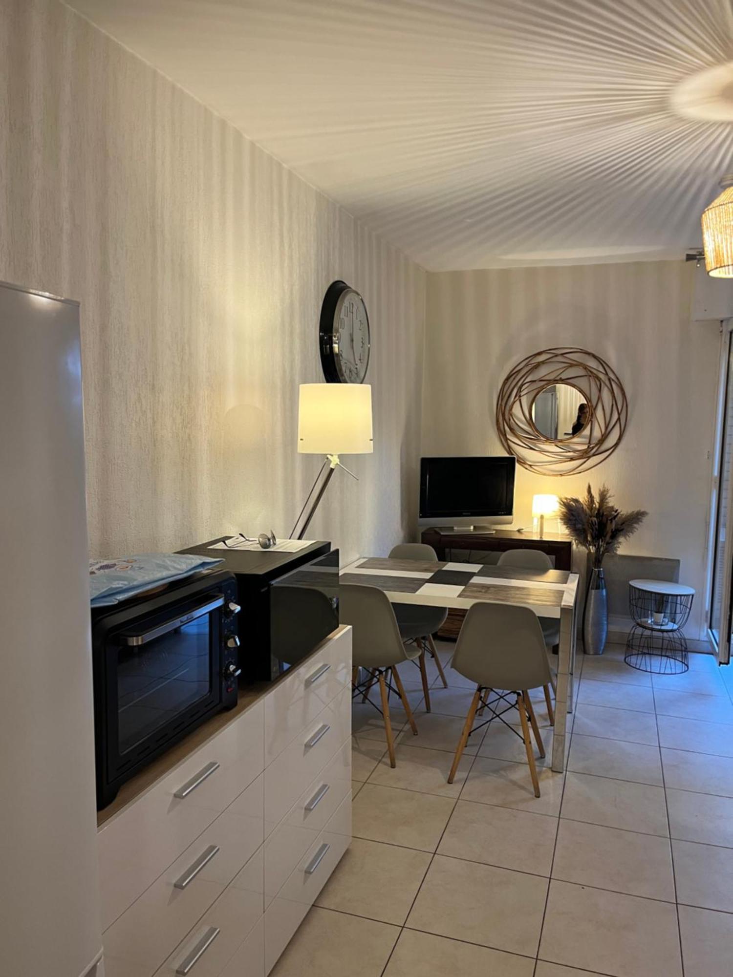 Appartement T2 Avec Terrasse Centre Ville D'Aix En Provence Aix-en-Provence Dış mekan fotoğraf